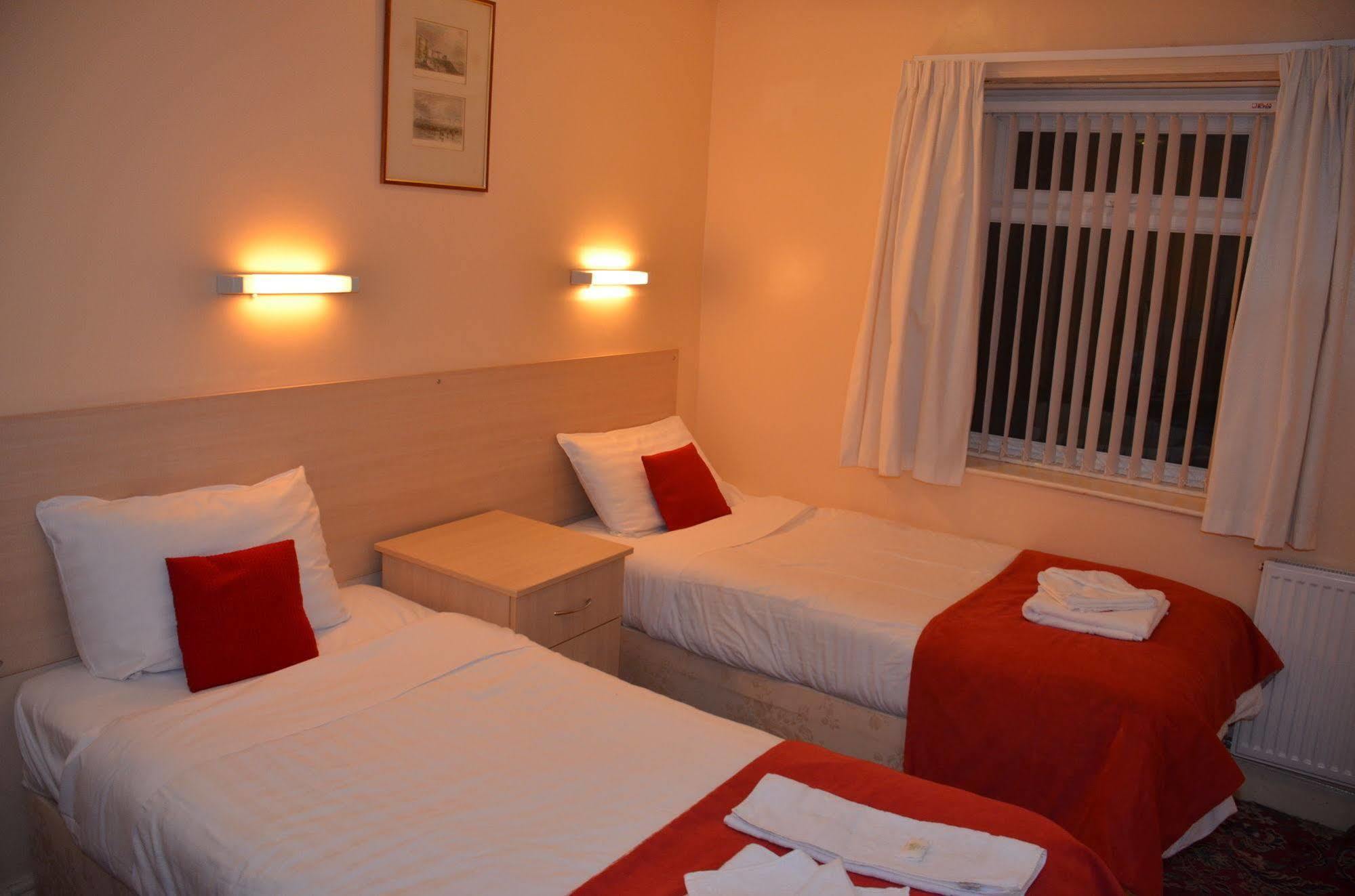 The Dukeries 3* Blackpool